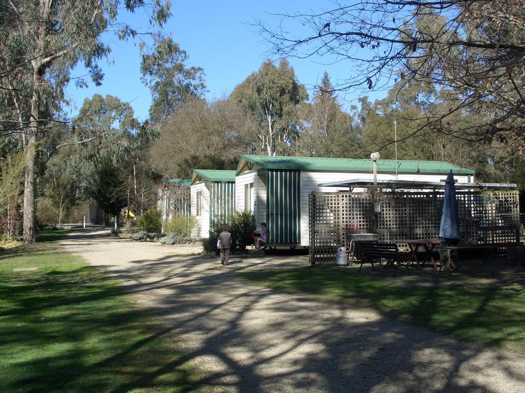 פורפנקה Riverview Caravan Park מראה חיצוני תמונה